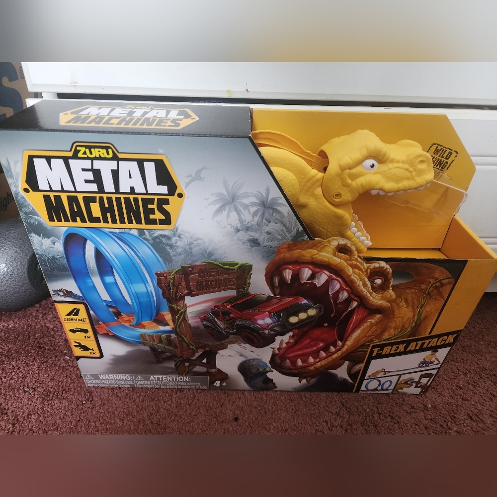 Metal Machines T-Rex Attack Building Trackset with Mini Racing Car by ZURU